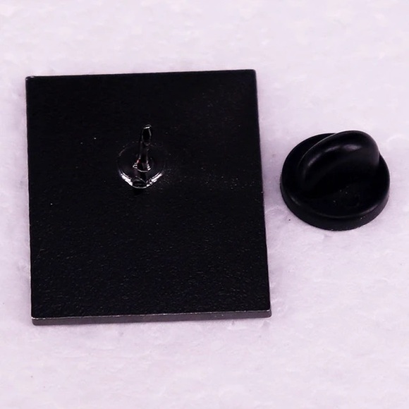 Sarcasm Pin - I’m Allergic to Stupidity. I break out in Sarcasm. - Picture 4 of 4